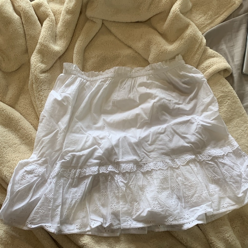 White eyelit mini skirt